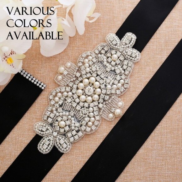 Accessories - Wedding dress sash satin bow crystals sparkly elegant brand new great condition